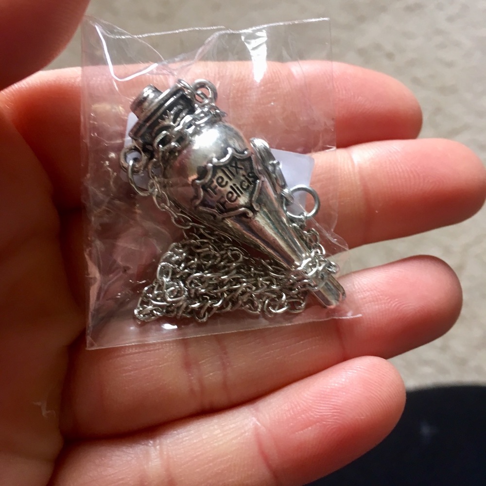 *LAST ONE*Harry Potter Felix Felicis Necklace - Picture 5 of 7